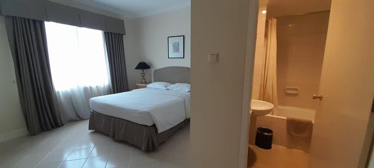 Batavia Hotel & Serviced Apartments Jakarta Exterior foto